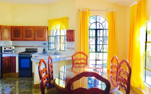 Guamúchil Parque Acuático & Cabañas