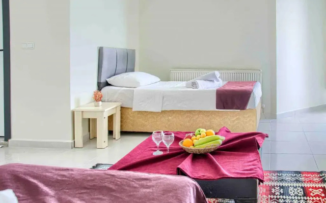 Yeniciftlik Otel