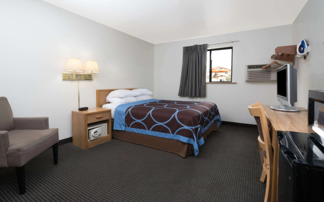 Super 8 by Wyndham Billings