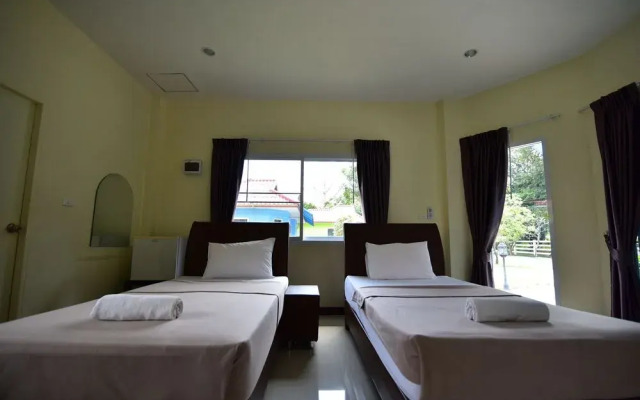 Petch Jed Sao Noi Resort