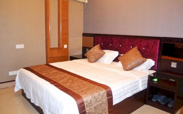Tianquan 18 Degree Holiday Villa Hotel
