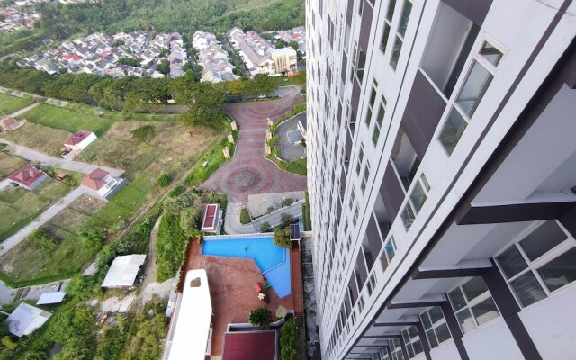 Comfort 1Br At Amartha View Apartment