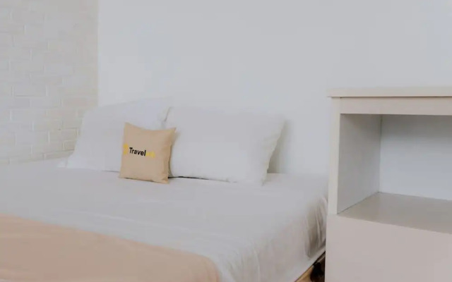 White Cabin By Travelink