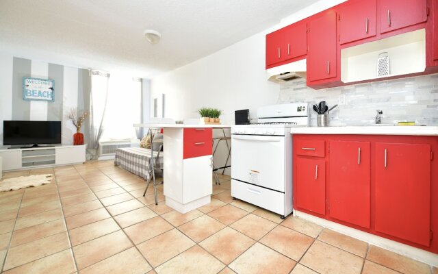 Art Deco Ocean Walk Apartments