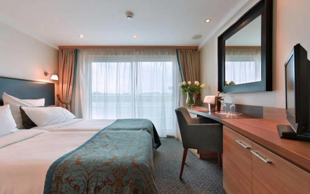 Hotelships Holland - HS Leonora - Messe