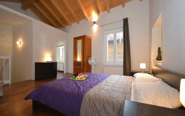 Rodrigo Lakeside Apartments