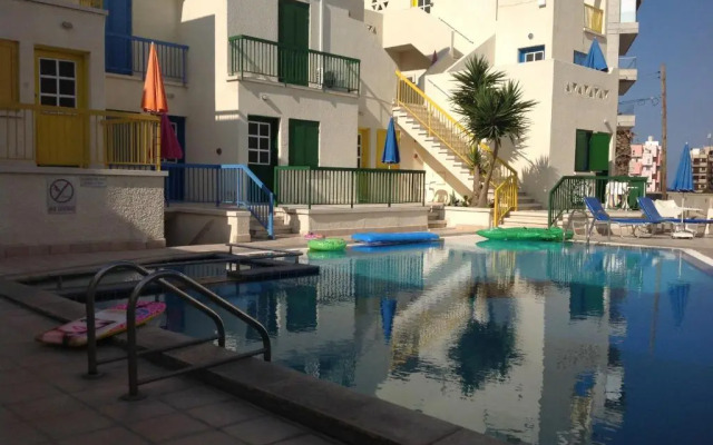 Sea 'n Lake View Hotel Apartments