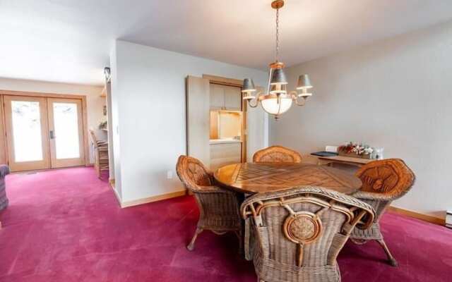 Potato Patch 3 Bedroom Townhouse by RedAwning