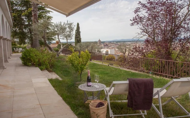 Montjuic Bed & Breakfast