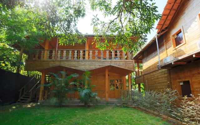 Brushwood Villa Resort