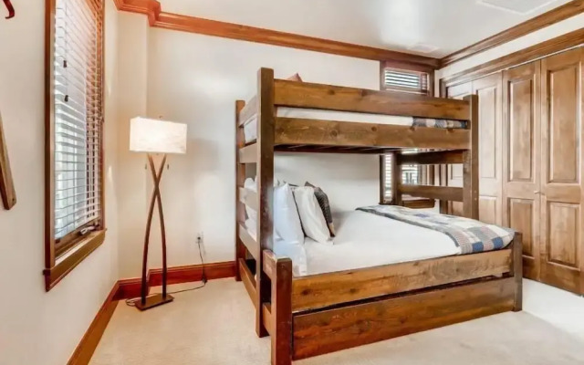 Luxury Ski in, Ski out 3 Bedroom Mountain Residence in the Heart of Lionshead Village with Heated Pool and Slopeside Hot Tub