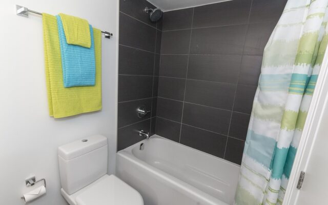 QuickStay - Yorkville's Finest (Yonge & Bloor)