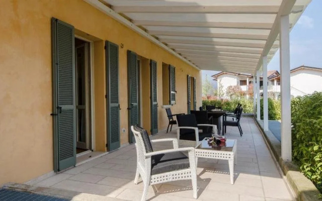 Polpenazze Halldis Apartments