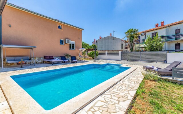 Beautiful Home in Pula With Wifi and 3 Bedrooms