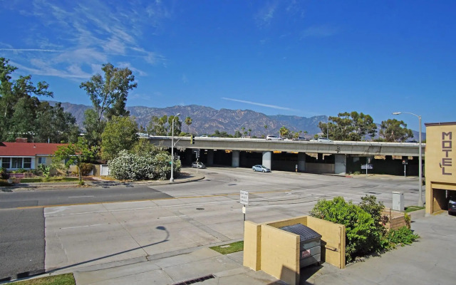 Lincoln Motel