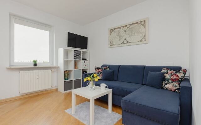 Bemowo Powstanców Slaskich by Renters