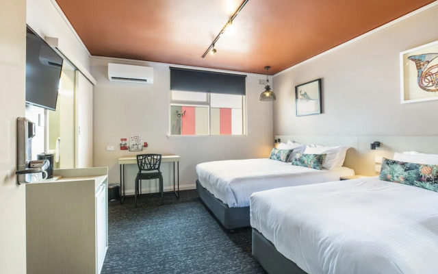 Brown Jug Hotel