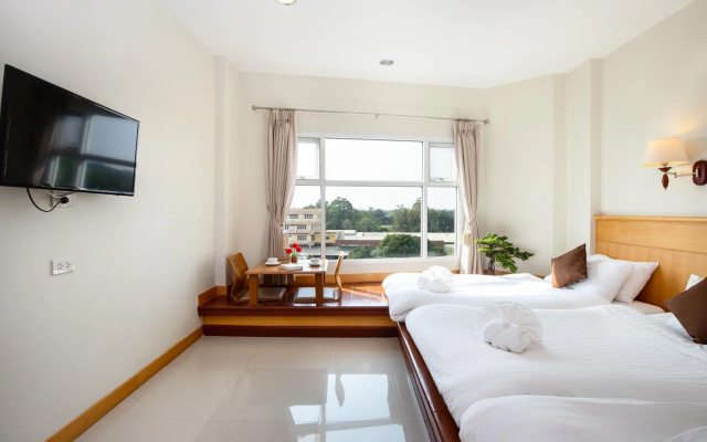 Kanchanaburi City Hotel – Guest Rooms – Kanchanaburi