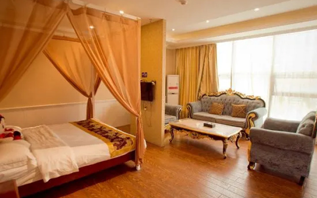Xingshan Luoma Holiday Hotel