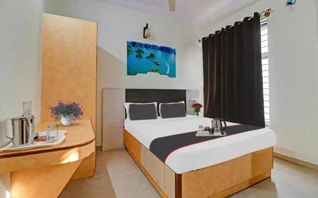 Oyo Collection O 16107 N R Residency