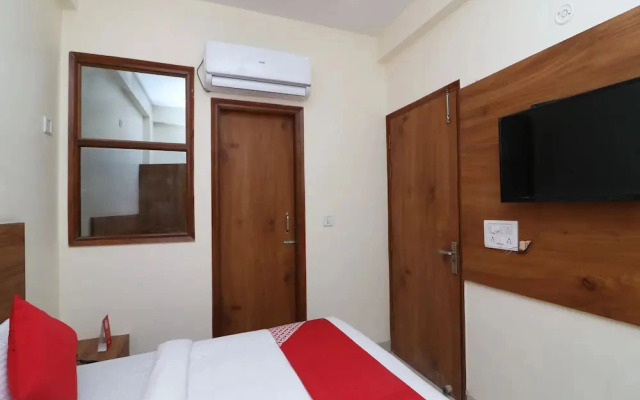 OYO 29181 Delight Deluxe