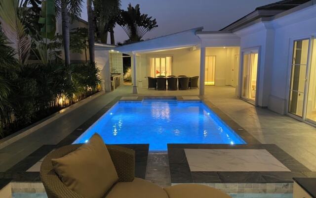 Luxury Pool Villa 510 4BR 8-10 Persons