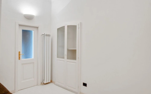 Sarzana White Apartment nel Centro Storico