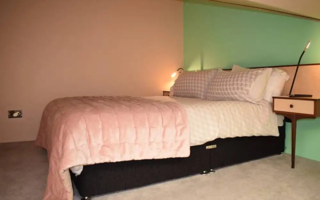 1 Bedroom Urban Retreat in Camberwell