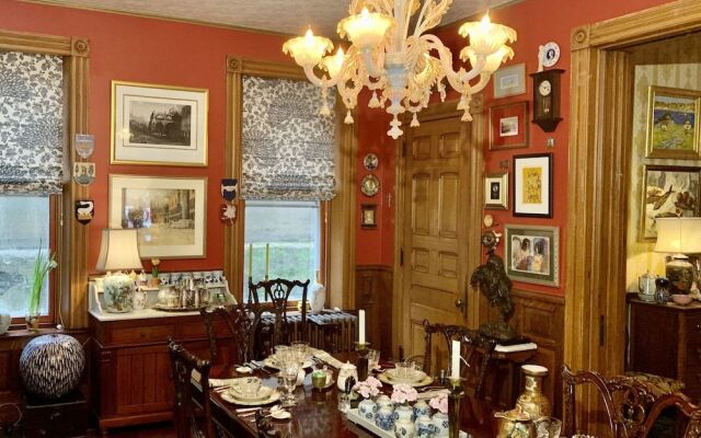 The Dolon House Bed and Breakfast