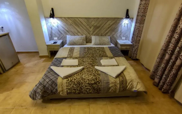 Shams Hotel & Dive Centre