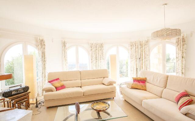 La Perla - Four Bedroom