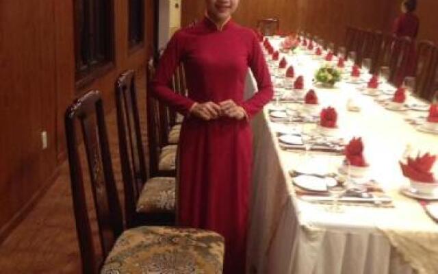 Que Huong Hotel