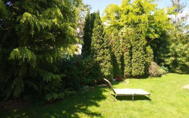 House With 3 Bedrooms in Šamorín, With Furnished Terrace and Wifi