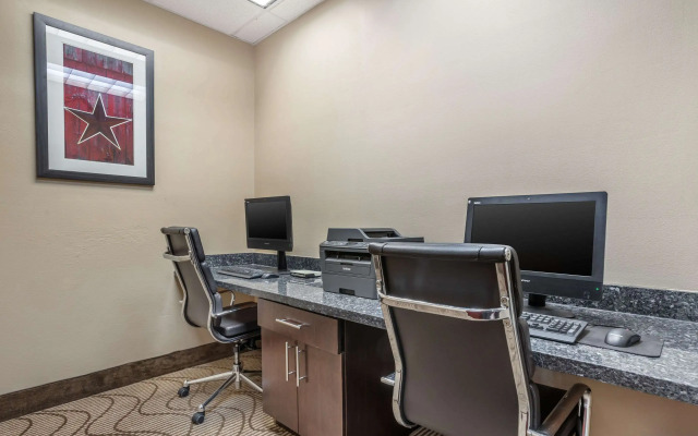 Comfort Suites Old Town Spring