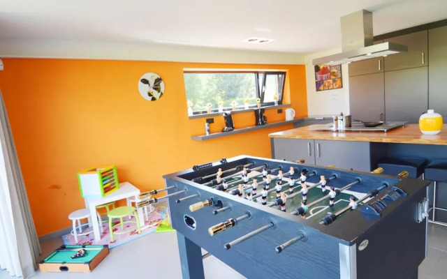 Luxurious Holiday Home in Profondeville Ardennes