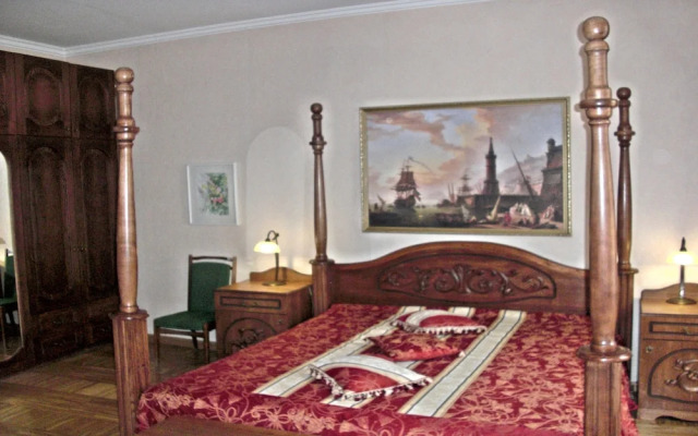Sunny Grand Apartment By Old Town