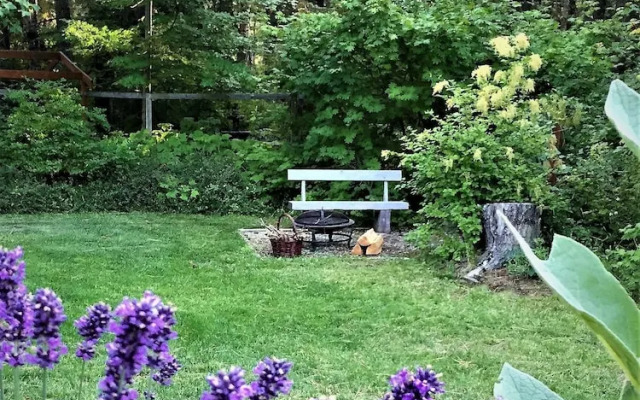 River Road Venue & Lodging