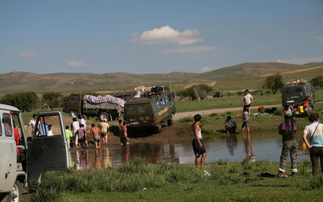 Golden Gobi Guesthouse & Tour