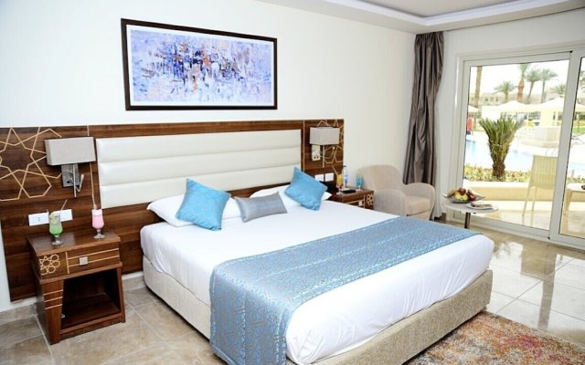 Beach albatros resort Azrak VIP Package