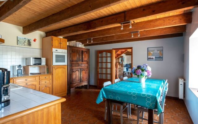 Modern Holiday Home in Plouhinec France with Sea Nearby