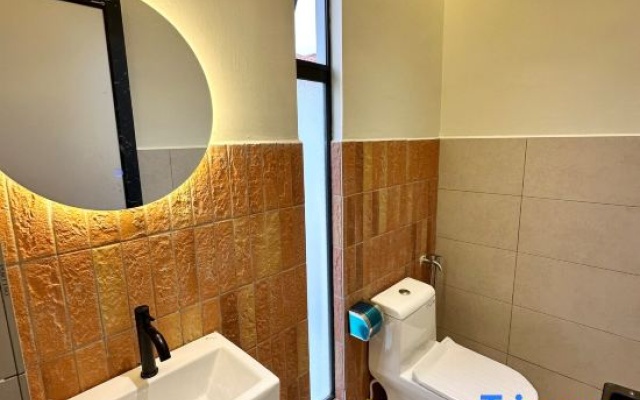 Cayana Villa by H&H Leisure Guest House – Bathroom – Alor Gajah