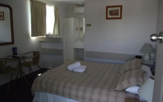 River Park Motor Inn