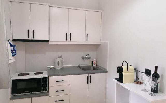 Makis Apartments