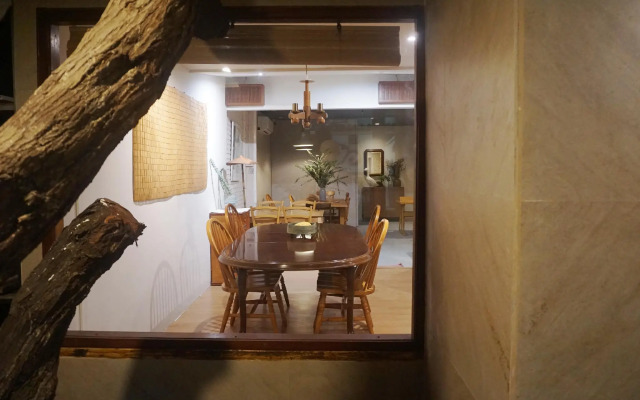 The Goose Cafe & Hostel