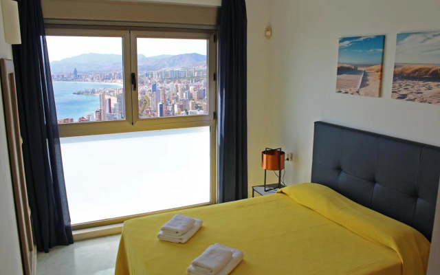 Two bedroom apartment with sea views - Floor 33