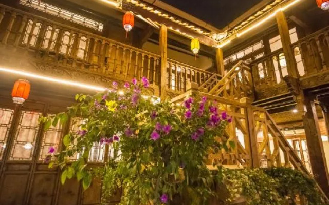 Aojia Courtyard (Lijiang Old Town North Gate Dashuiche)