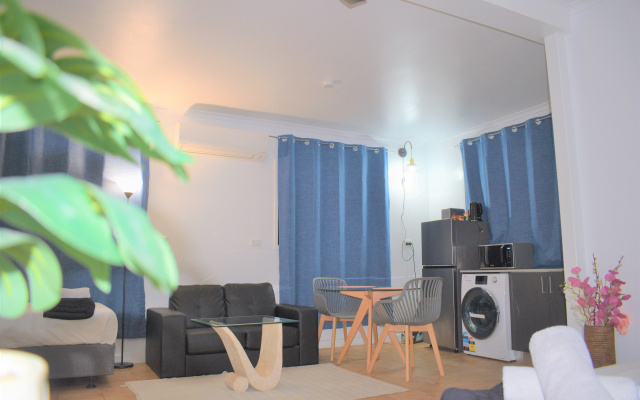 Palm Court Budget Motel Hostel/Backpackers – Guest Rooms – Katherine