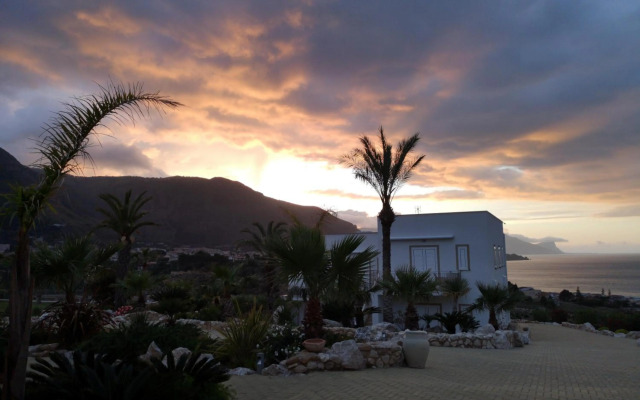 La Blanca Resort & Spa