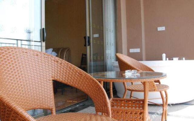 Nanling Hotel. Nanxiong