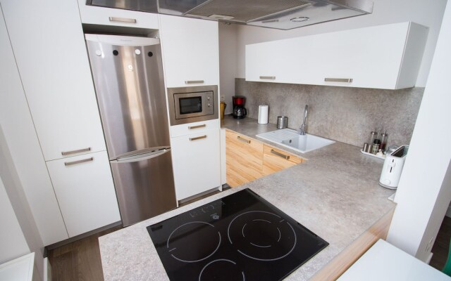 Adorable Apartment Ollerias